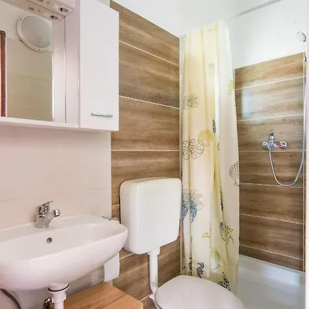 House Bellatrix * Tkon