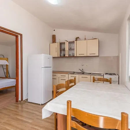 Vakantiehuis House Bellatrix Tkon