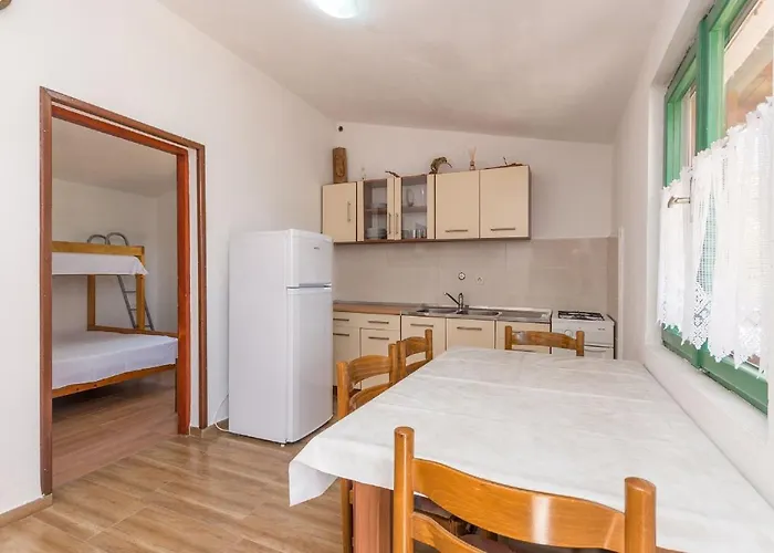Feriehus House Bellatrix Tkon